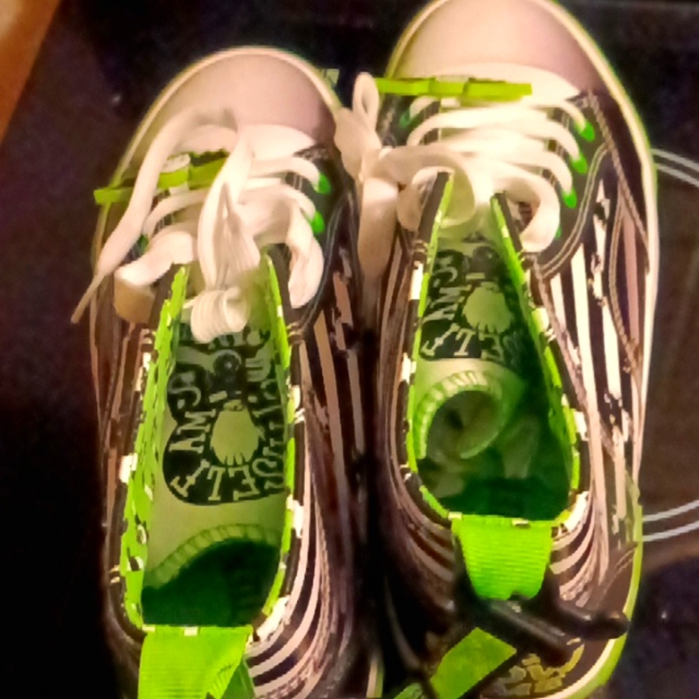 Sneakers